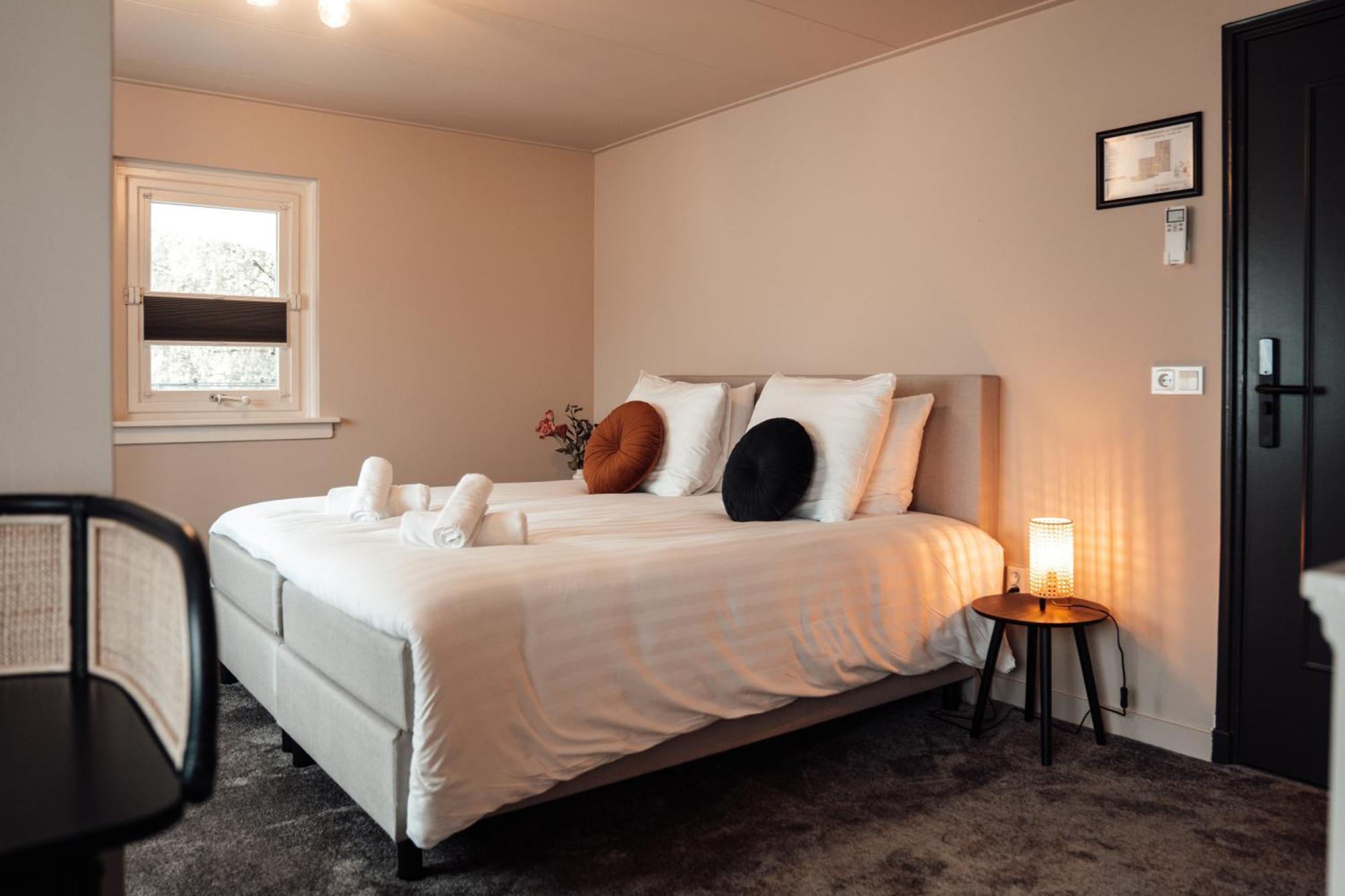 Hotel Bij Jacob Enschede Bagian luar foto